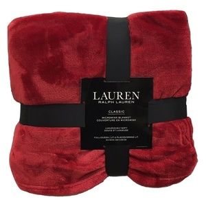 Ralph Lauren Bedding - NWT Ralph Lauren Full/Queen Micromink Blanket Red Ralph Lauren Bedding - NWT Ralph Lauren Full/Queen Micromink Blanket Red